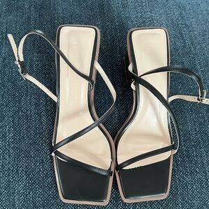 Princess Polly block heels Size 8